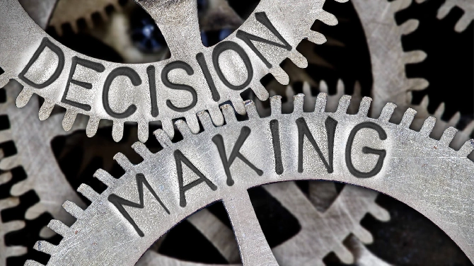 7 Ways to Make Bold but Risky Small Businesses Decisions