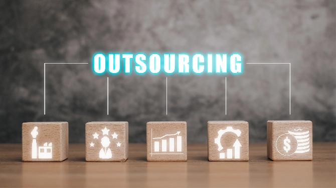 How SMEs Can Outsource Digital Marketing to Save Time and Money