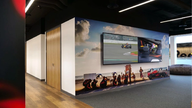 PPDS Fuels Winning Formula for Oracle Red Bull Racing’s Global Marketing Team with 13 Philips Professional Displays Inside upgraded MK-7 Offices